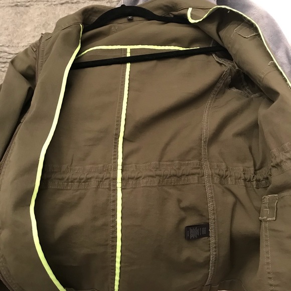 Express Jacket 💚 - Picture 5 of 5